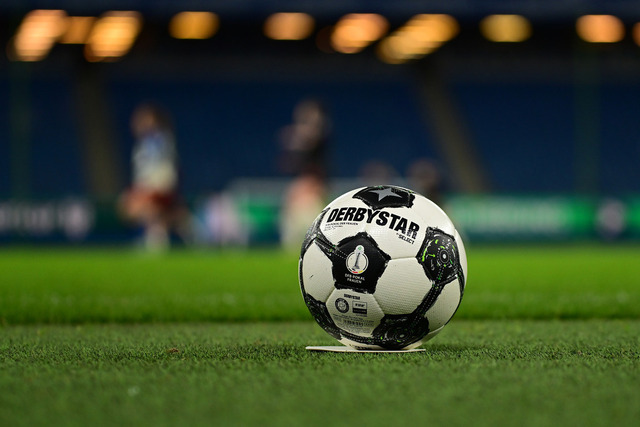 Fußball I Frauen I Saison 2025-2026 I DFB-Pokal I Achtelfinale I Hamburger SV - Bayer 04 Leverkusen I 17412 | Der Sportfotograf. - Realisiert mit Pictrs.com