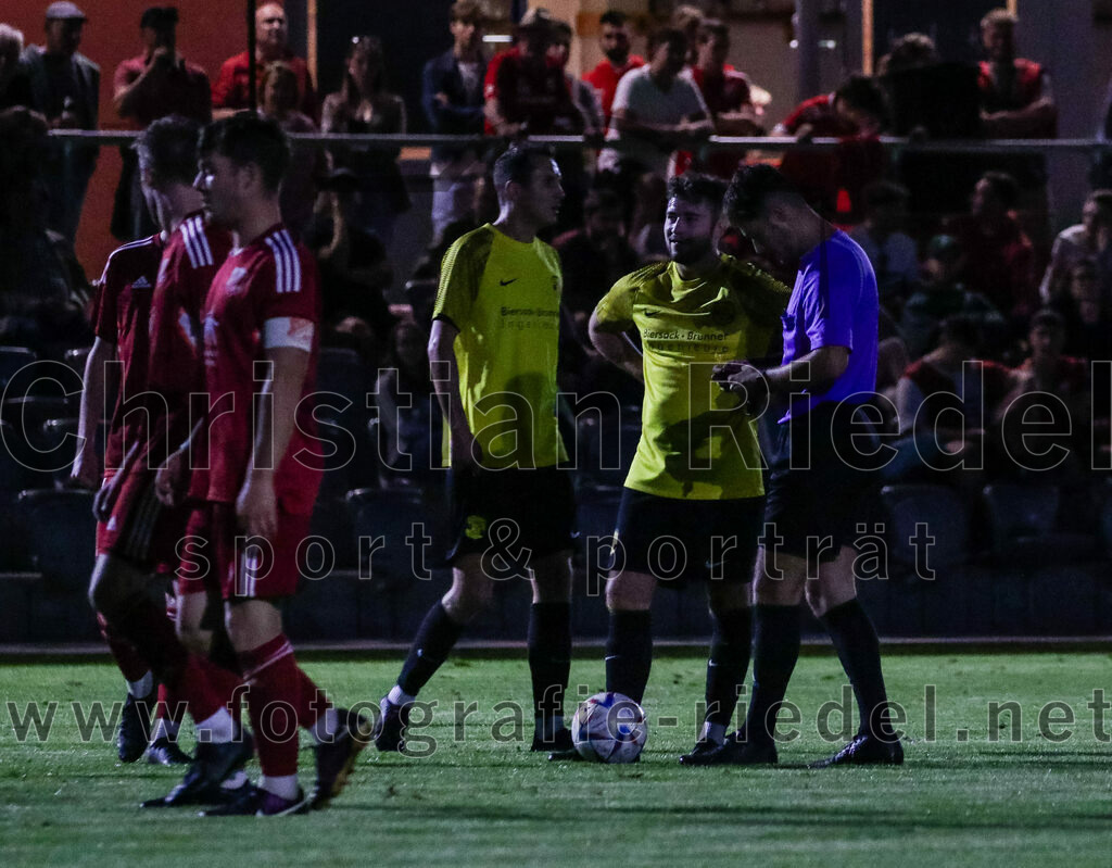 2023-09-07_104_FC_Finsing_gegen_FC_Moosinning_II | Finsing, Deutschland, 07.09.2023:
Fußball, Kreisliga 2023 / 2024, 8. Spieltag, FC Finsing gegen FC Moosinning II, Endergebnis: 3:0

Schiedsrichter Noar Aliu

Foto: Christian Riedel / fotografie-riedel.net