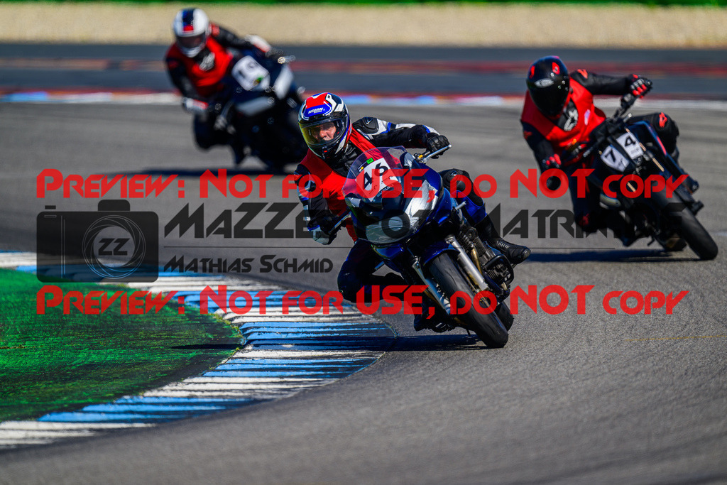 MaZZes_FotoMatrix_240520_6007705_9469 | INST