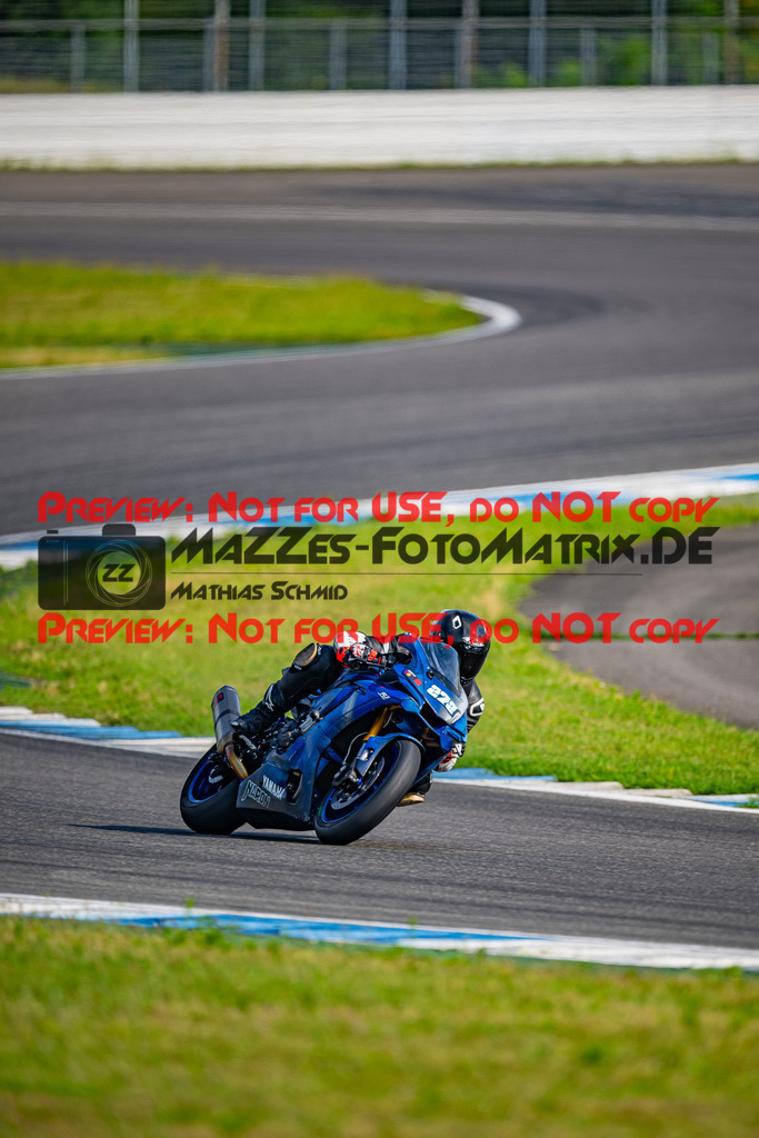 MaZZes_FotoMatrix_240702_6007705_2-132 | ROT