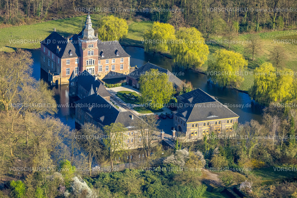 Olfen250404997 | Luftbild, Schloss Sandfort, auch Haus Sandfort, Wasserschloss und Gräfte, Olfen-Kirchspiel, Olfen, Münsterland, Nordrhein-Westfalen, Deutschland