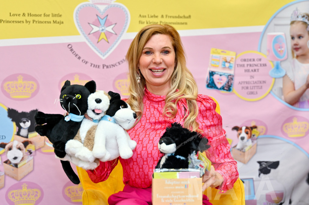 _DWA6892 | Maja Prinzessin von Hohenzollern bei der Presse-Preview der Nürnberger Spielwarenmesse 2023 auf dem Messegelände. Nürnberg, 31.01.2023 - Realisiert mit Pictrs.com