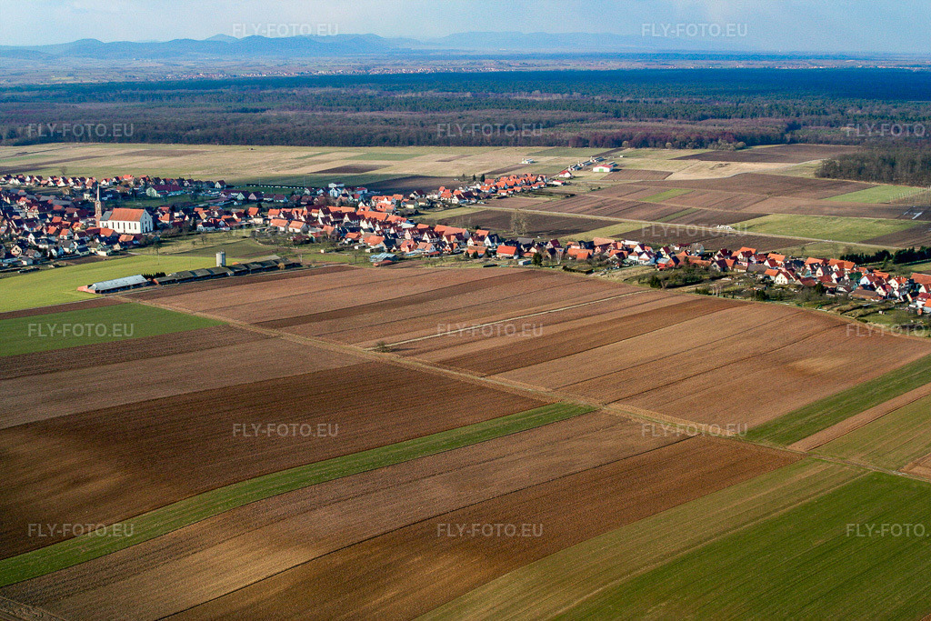 Vue aérienne: Vue de la ville depuis le sud à Schleithal dans le département Bas Rhin, France – .Photo: IMG_1189.jpg prise le 12/03/2006 par Werner Riehm/FLY-FOTO.eu – Résolution de l'original: 3456 x 2304 px