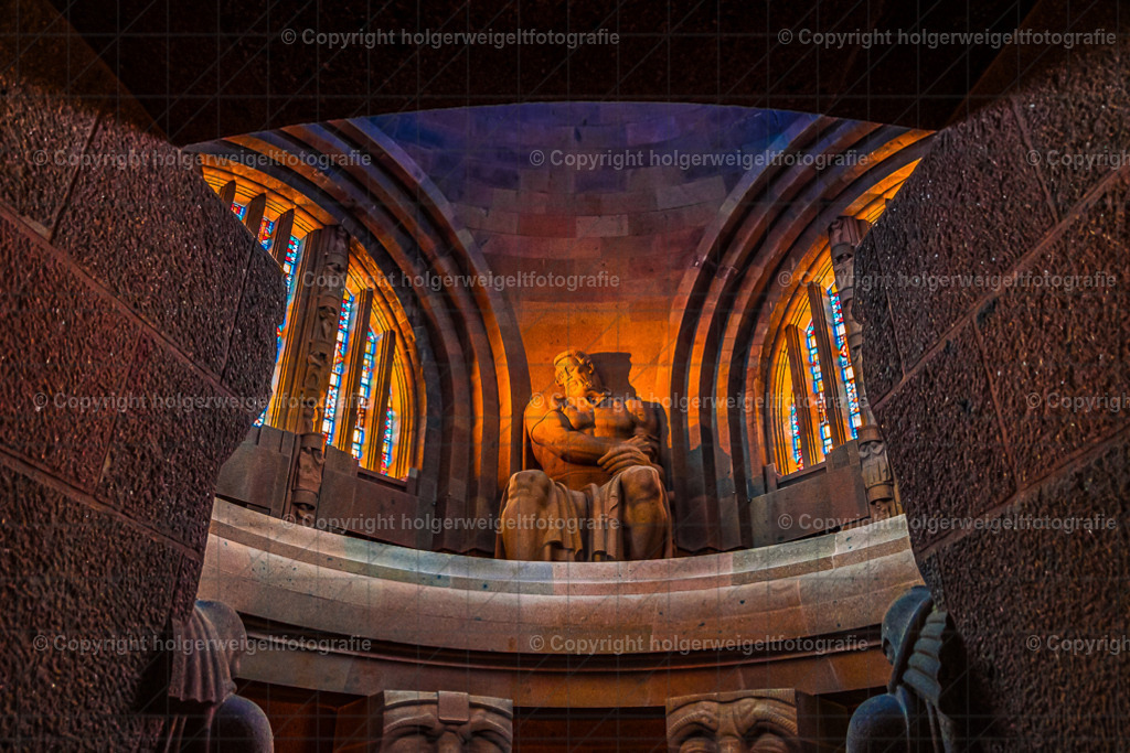 Opferbereitschaft | Kaufen sie online außergewöhnliche Fotografien auf Leinwand Acrylglas Fotoprint Aludibond von holgerweigeltfotografie - Realisiert mit Pictrs.com