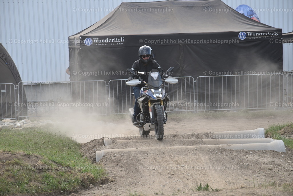DSC_0547 | Sportfotografie , Motorsport, Motoross, Reitsport, Mointainbike, Enduro,
Landschaft , Outdoor, Eventfotografie, Landschaft, Bilder online bestellen - Realisiert mit Pictrs.com