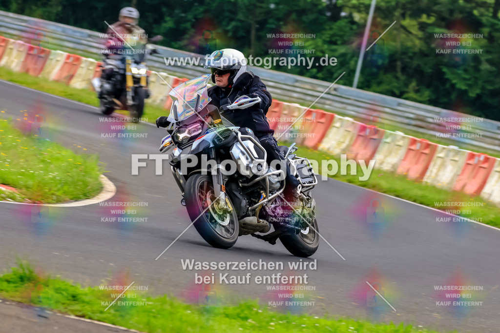 VBK-6800 | Hier findet Ihr Bilder von Touristenfahrten auf der Nürburgring Nordschleife oder von anderen Veranstaltungen die ich besucht habe. Viel Spass beim Durch Schauen 