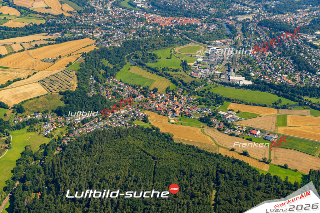 Obermelsungen Melsungen Bild- Das Luftbild wurde 2025 vom UL-Flugzeug heraus erstellt ( keine Drohne bzw. Drohnenaufnahme ) - Hochauflösende Luftaufnahme -Nicht vergleichbar mit Google Maps oder Satelittenbilder- Die Geschenkidee !Mit Lizenz und Bildrechte bestellbar - CC
