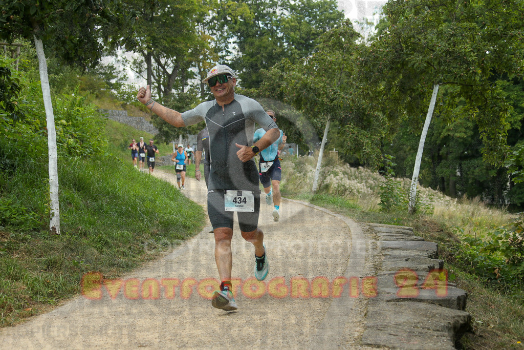250824_1354_EX1_4232 | Sportfotografie im Rhein-Sieg Kreis, Köln, Bonn, NRW, Rheinland Pfalz, Hessen, etc. Unser Tätigkeitsfeld umfasst den Laufsport vom Volkslauf über den Marathon, Duathlon, Triathon bis zum Ultralauf wie Kölnpfad Ultra oder Schindertrail.