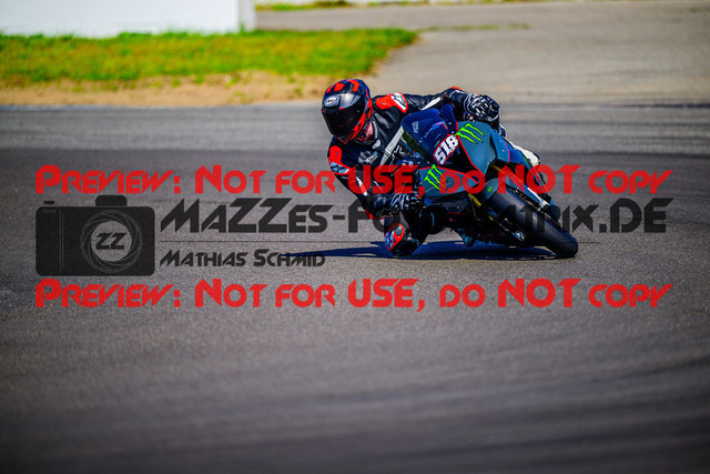 MaZZes_FotoMatrix_240520_6021986_7440 | WEISS