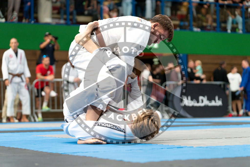 20240908PBB3374 | Athletes compete during the AJP Hamburg competition on September 8, 2024 in Hamburg, northern Germany.