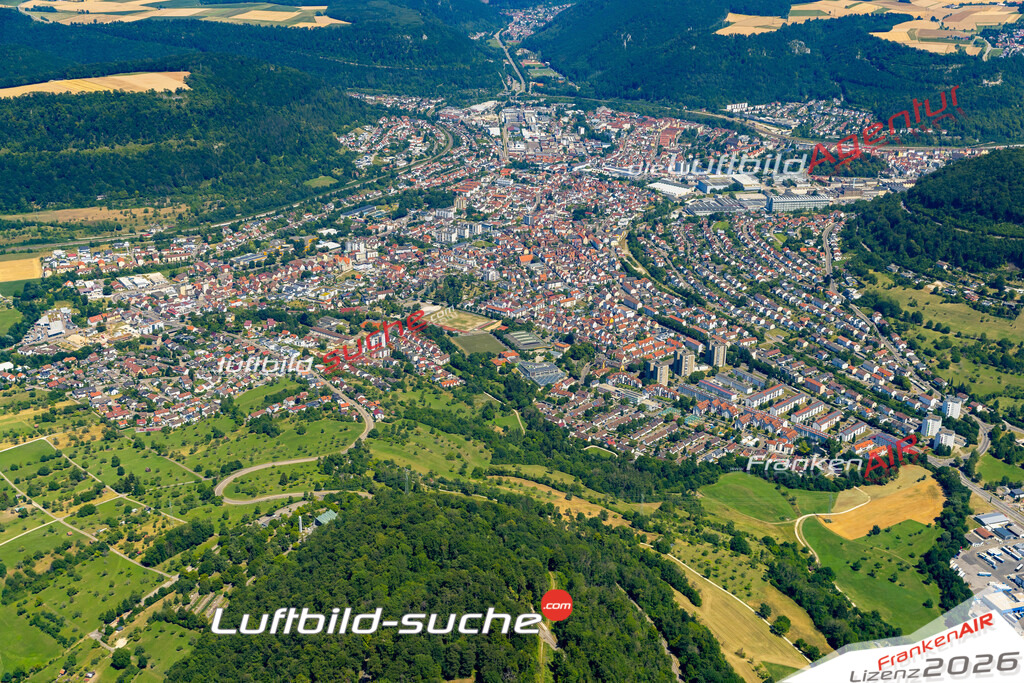 Aktuelles Luftbild von Altenstadt Geislingen an der Steige - Die Luftaufnahme wurde 2022 mittels UL-Flugzeug erstellt ( keine Drohne ) - hochauflösende Kamera-Systeme von  Canon -Beste Qualität - Für grossformatige Ausdrucke geeignet. Die Geschenkidee !