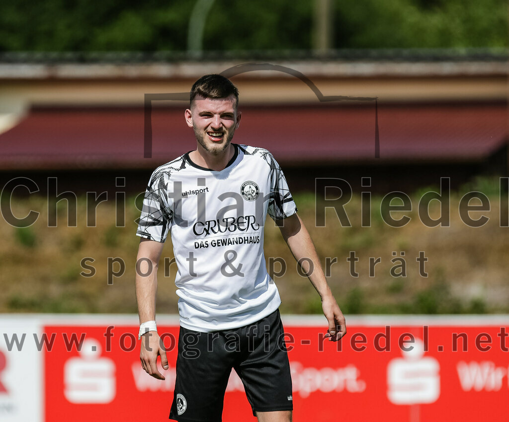 2023-07-09_017_FC_Moosinning_II_gegen_FC_Herzogstadt | Moosinning, Deutschland, 09.07.2023:
Fußball, Kreisliga 2023 / 2024, Testspiel, FC Moosinning II gegen FC Herzogstadt, Endergebnis: 2:1

Foto: Christian Riedel / fotografie-riedel.net