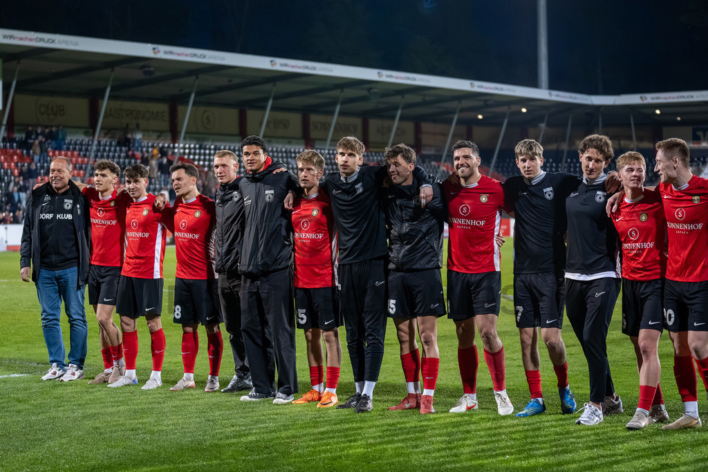 SG Sonnenhof Großaspach vs. SGV Freiberg, Fussball, Regionalliga Suedwest, 30. Spieltag, 22.04.2026 | SG Sonnenhof bedankt sich bei den Fans,SG Sonnenhof Großaspach vs. SGV Freiberg, Fussball, Regionalliga Suedwest, 30. Spieltag, 22.04.2026