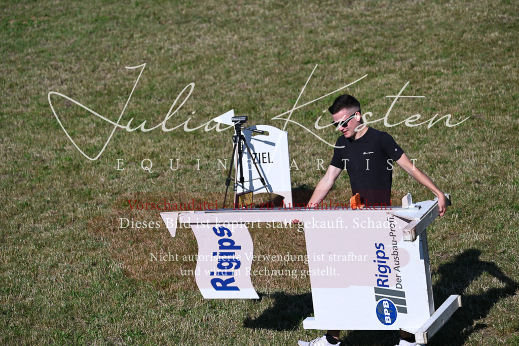 DSC_2636 | Pferde- und Turnierfotografie in Westsachsen. Pferdeportraits, Auftragszeichnungen und intuitive Kunst.