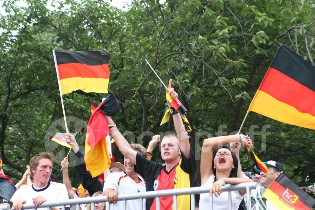 MP WM Main-Arena Deutschland-Ecuador 20-06-06 024 | Online-Shop | monipfaff.de - Realisiert mit Pictrs.com