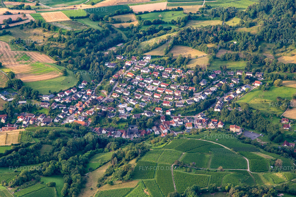 Luftbild: Ortsansicht von Norden im Ortsteil Zell in Bensheim im Bundesland Hessen in Deutschland. Foto: IMG_142713.jpg vom 19.07.2024 durch Werner Riehm/FLY-FOTO.de
