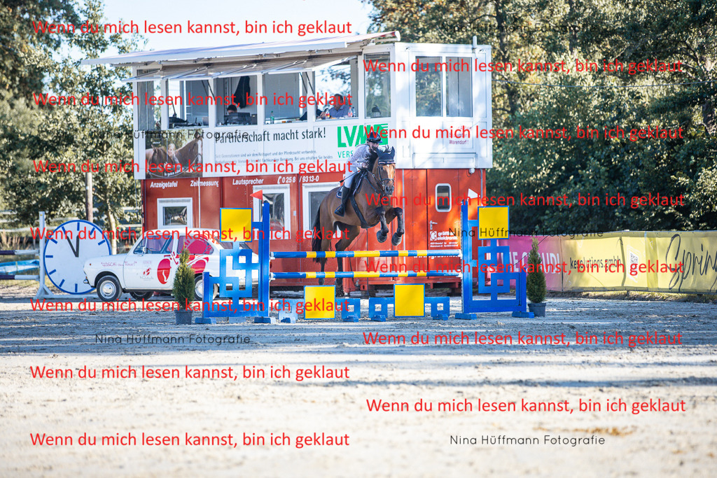 BK1A6129 | Turnierbilder Turnierfotos Nina Hüffmann Turnierfotografie Pferdefotografie Tierzeichnung Haustierzeichnung Pferdezeichnung Hundezeichnung Videograf  - Realisiert mit Pictrs.com