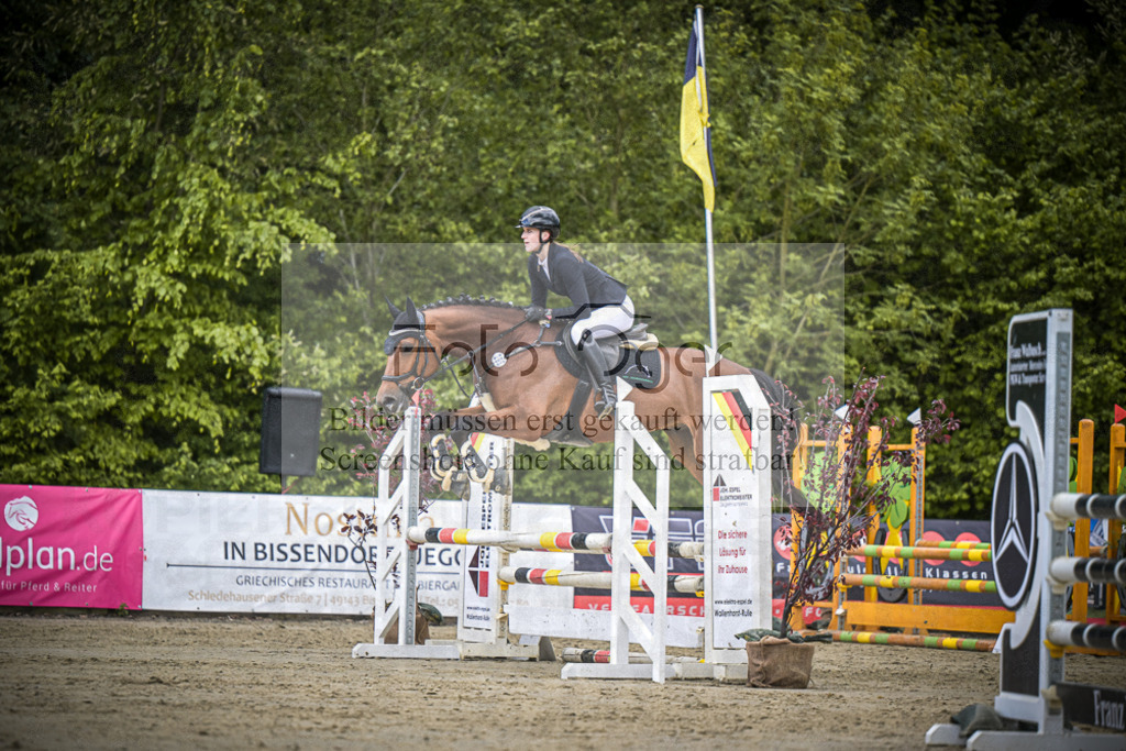 DOS_7058 | Entdecke hochwertige Reitturnierfotos von Foto Oger. Professionell, emotional und authentisch – jetzt Lieblingsmomente im Shop bestellen.Deutschlandweite Turnierfotografie. - Realisiert mit Pictrs.com