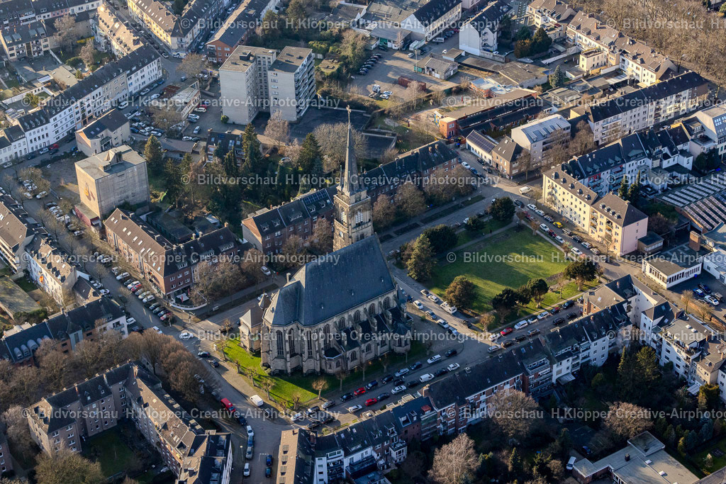 Luftbilder Krefeld-7317 | Luftbildfotografie Kirchengebäude der " St. Elisabeth Kirche " am Viktoriaplatz - Realisiert mit Pictrs.com
