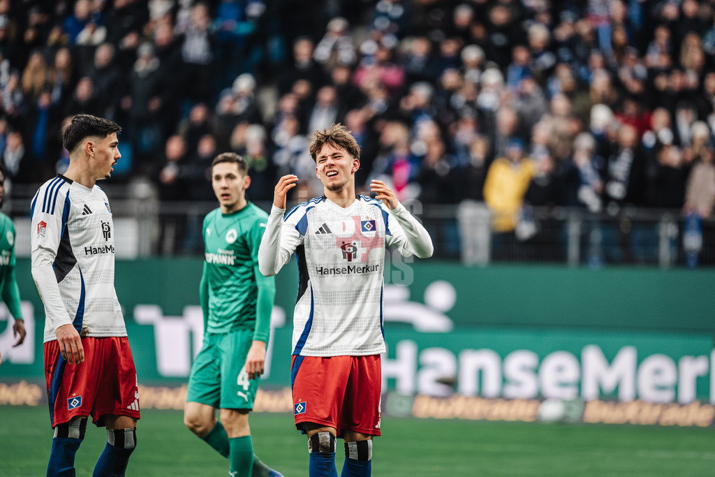 Fußball | Männer | Saison 2024/2025 | 2. Fußball-Bundesliga | 17. Spieltag | Hamburger SV vs. SpVgg Greuther Fürth | 21.12.2024 | Otto Emerson Stange (#49, HSV) ärgert sich