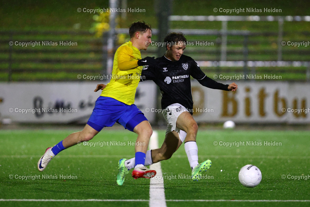 NH_SCVictoriaHamburg_Teutonia05_OberligaHamburg_14112025 | #7 Luca Palzer (SC Victoria Hamburg), #15 Jesse Keller (Teutonia 05)Fußball I Herren I Gamesright Oberliga Hamburg I Saison 2025-2026  I 17. Spieltag I SC Victoria Hamburg - Teutonia 05 I 14.11.2025 I Stadion Hoheluft