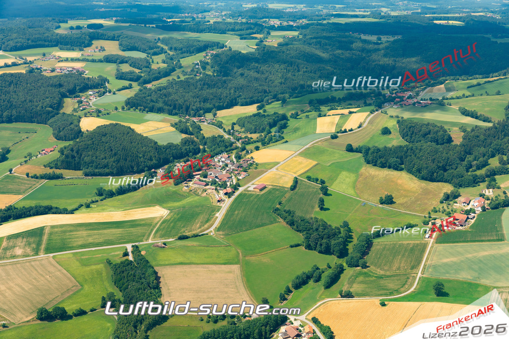 Das Luftbild zeigt : Schönstein Stallwang - Die Luftaufnahme wurde 2023 vom UL-Flugzeug aus erstellt ( keine Drohne ) - Hochauflösende Luftaufnahme - Für grossformatige Ausdrucke geeignet. Die Geschenkidee !Mit Lizenz und Bildrechte bestellbar