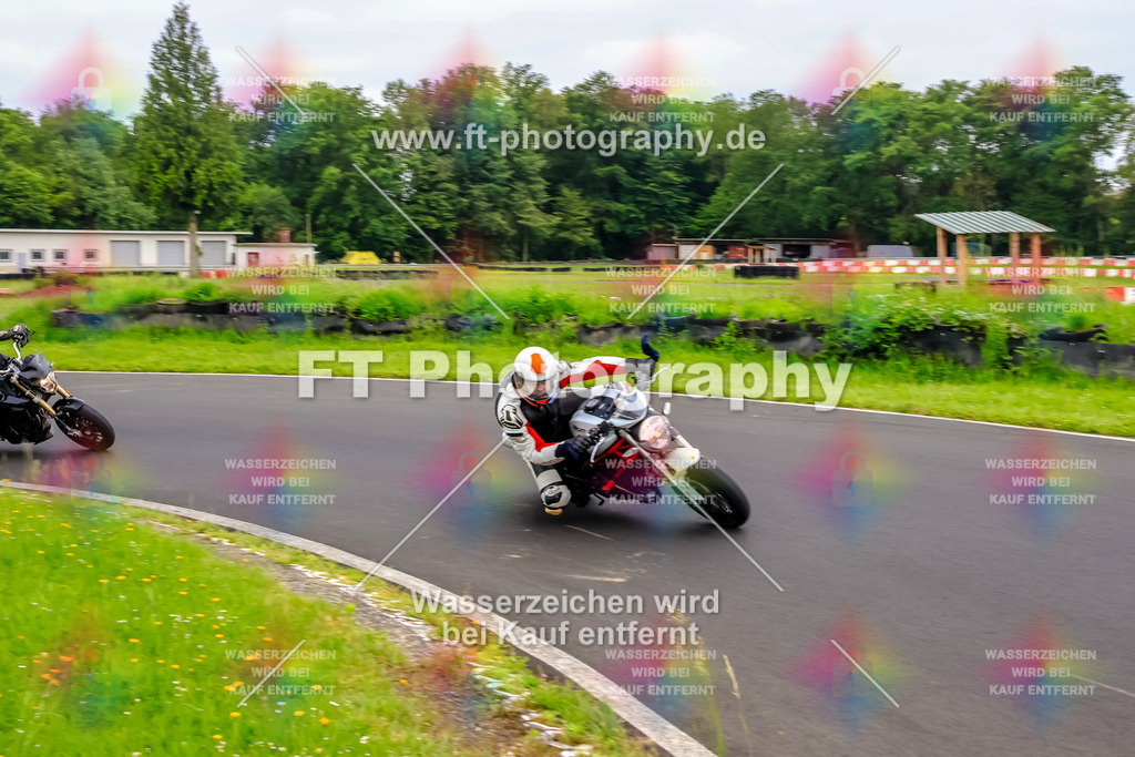 VBK-7467 | Hier findet Ihr Bilder von Touristenfahrten auf der Nürburgring Nordschleife oder von anderen Veranstaltungen die ich besucht habe. Viel Spass beim Durch Schauen 