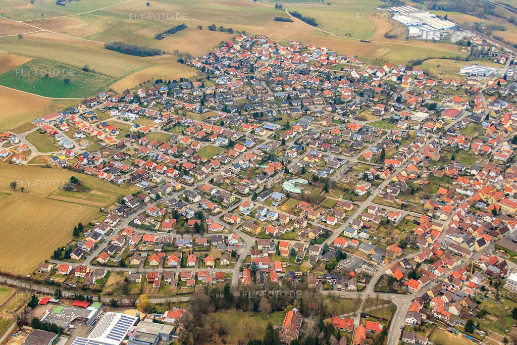 Luftbild: stadtansicht im Kraichgau von Osten in Sulzfeld im Bundesland Baden-Württemberg in Deutschland. Foto: IMG_38237.jpg vom 12.03.2011 durch Werner Riehm/FLY-FOTO.de