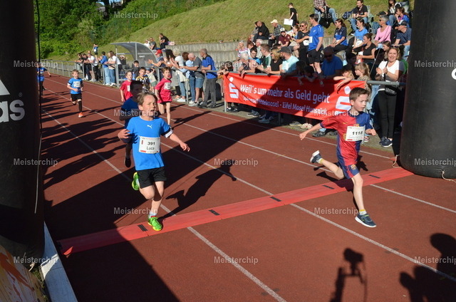 18-13-16_ | Meisterchip Fotoshop - Realisiert mit Pictrs.com