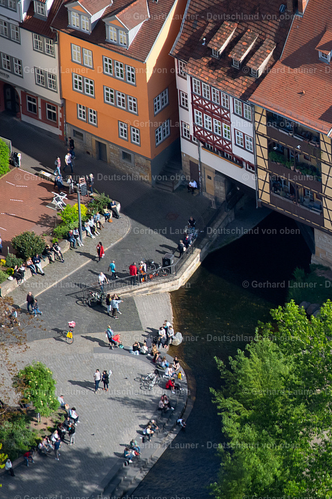 4025697 | ERFURT 06.05.2020 Historische Alte Brücke " Krämerbrücke Erfurt " über die Gera im Ortsteil Altstadt in Erfurt im Bundesland Thüringen, Deutschland. Weiterführende Informationen bei: Krämerbrücke Erfurt,  Landeshauptstadt Erfurt. // Historic Old Bridge " Kraemerbruecke Erfurt " across Gera in the district Altstadt in Erfurt in the state Thuringia, Germany. Further information at: Kraemerbruecke Erfurt,  Landeshauptstadt Erfurt. Foto: Gerhard Launer