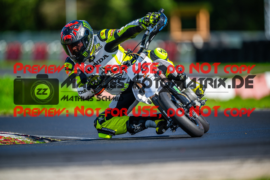 MaZZes_FotoMatrix_230920_0850 | Fotograf Mathias Schmid
Sportfotograf,
Eventfotograf,
Hochzeitsfotograf,
Portraitfotograf