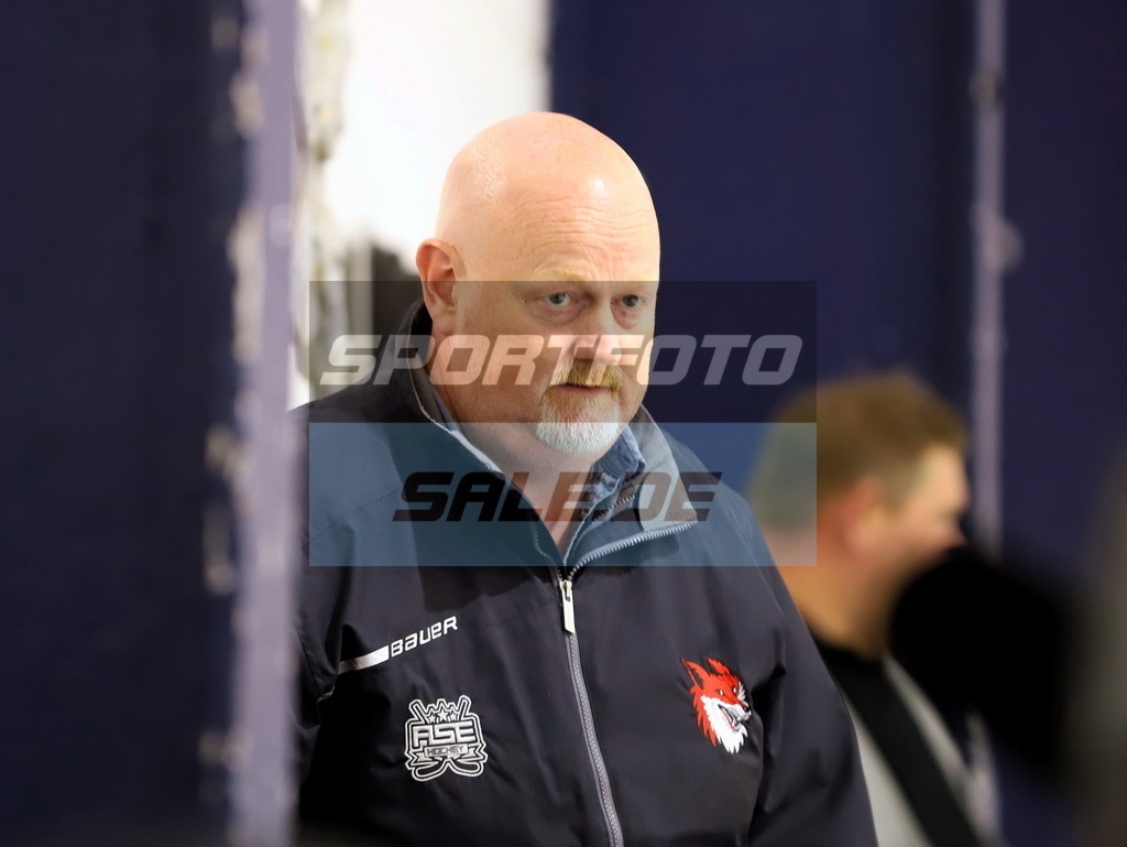 Alexander Jacobs - HC EVD | Alexander Jacobs - HC EVD - Realisiert mit Pictrs.com