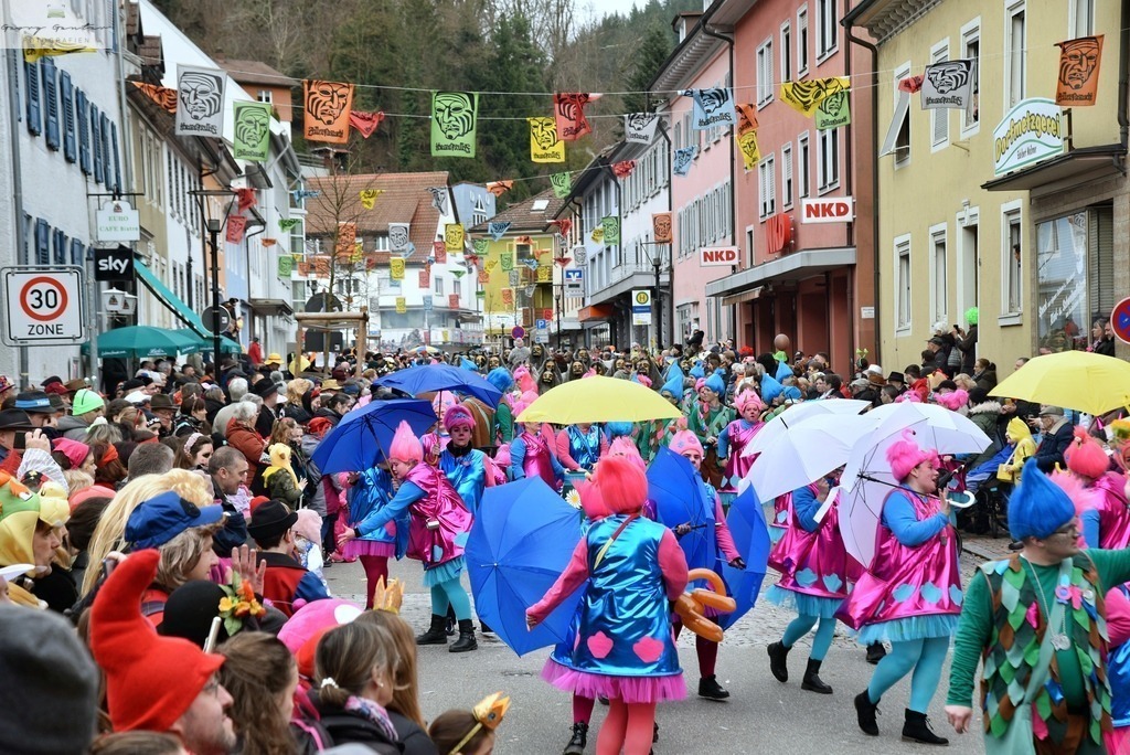 FasMontag _24-094-RA | Fotoblog Schwarzwald, Foto Blog Wiesental, Pfaffenberg, Winterzauber, Zeller Bergland, Zell im Wiesental, Fotoblog Wiesental, Landschaftsfotos, Bilder Wiesental, Natur, Naturbilder, Fastnacht, Zeller Fastnacht, Zeller Fasnacht, Zeller Bergland, Belchen, - Realisiert mit Pictrs.com