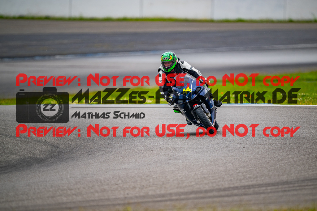 MaZZes_FotoMatrix_240701_6007705_8816 | WEISS