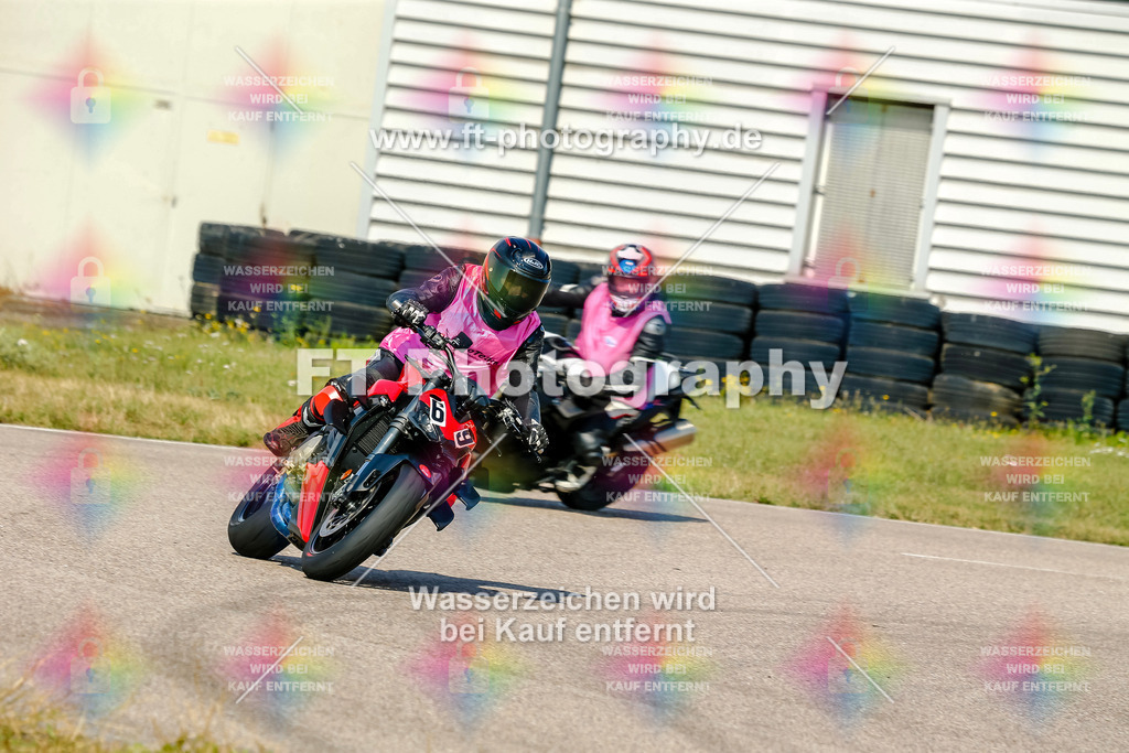 Chambley Juli-0412 | Hier findet Ihr Bilder von Touristenfahrten auf der Nürburgring Nordschleife oder von anderen Veranstaltungen die ich besucht habe. Viel Spass beim Durch Schauen 