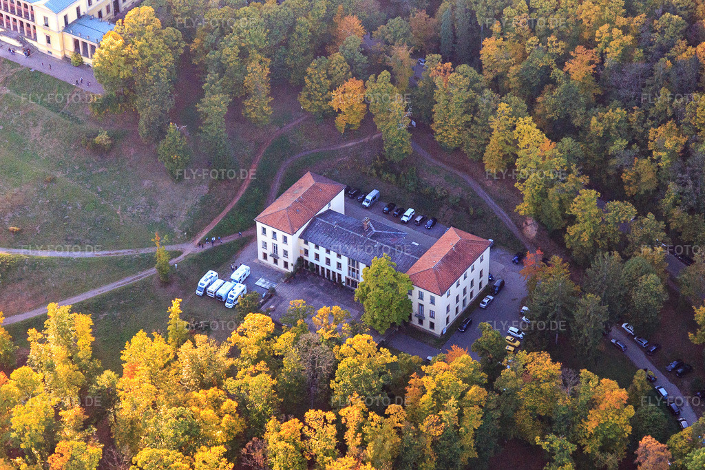 Luftbild: vinification Ludwigshöhe in Edenkoben im Bundesland Rheinland-Pfalz in Deutschland. Foto: IMG_095656.jpg vom 30.10.2016 durch Werner Riehm/FLY-FOTO.de