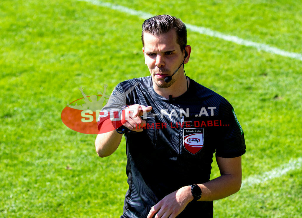 Portugal  U15 -Czech Republic U15 | EMANUEL KULTERER (Referee) ; Portugal  U15 -Czech Republic U15 am 29.04.2022 in Arnoldstein
(Sportplatz), AUSTRIA, (Photo by Ernst Krawagner sport-fan.at) - Realisiert mit Pictrs.com