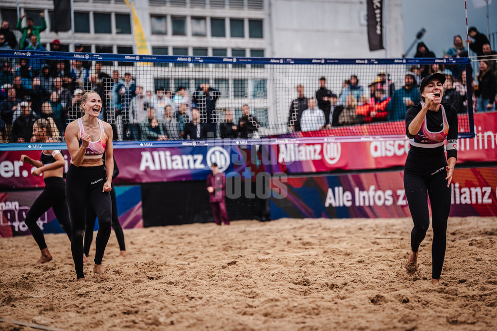 Beachvolleyball | Frauen | Allianz German Beach Tour 2025 | Tourstop Berlin | 23.08.2025 | v.l. Tabea Schwarz und Lisa-Sophie Kotzan jubeln