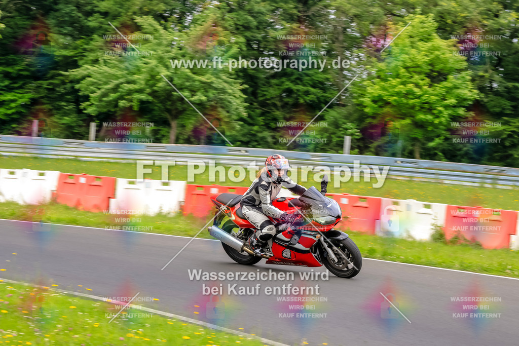 VBK-7247 | Hier findet Ihr Bilder von Touristenfahrten auf der Nürburgring Nordschleife oder von anderen Veranstaltungen die ich besucht habe. Viel Spass beim Durch Schauen 