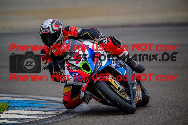 MaZZes_Fotomatrix_20250421_6007705_4548 | WEISS