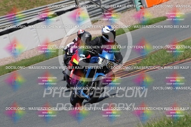 2016-07-01-PBK-5145 | Sportfotografie; SlowMotion; Video; Rennstrecke; Hafeneger; RSE; Speer; Trackday; Motorsportarena; Hockenheimring; Brno; Most; Barcelona; Valencia, Benny; Kaetzmer;