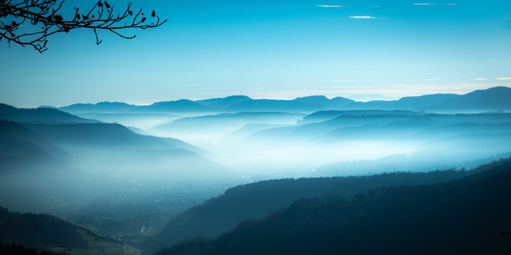 Sonnenaufgang bei der Ruine Neu Schauenburg | Schöne Fotografien aus der Stadt und der Natur zum bestellen oder selber hochladen. Druck auf Foto, Postkarte, Kalender, FineArt Hahnemühle, Alu-Dibond , Akustikbilder zur Absorption von Schall und Lärm etc. - Realisiert mit Pictrs.com