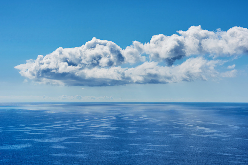 10240405 - Ozeanwolken | Blick auf eine Wolkenformation über dem Atlantischen Ozean