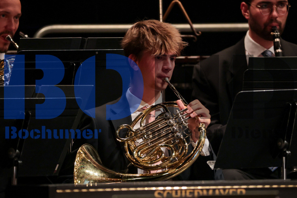 Maerkisches Jugendsinfonieorchester (MJO) {date} -  | {headline}(Foto: Sebastian Sendlak / BOND) - Realisiert mit Pictrs.com