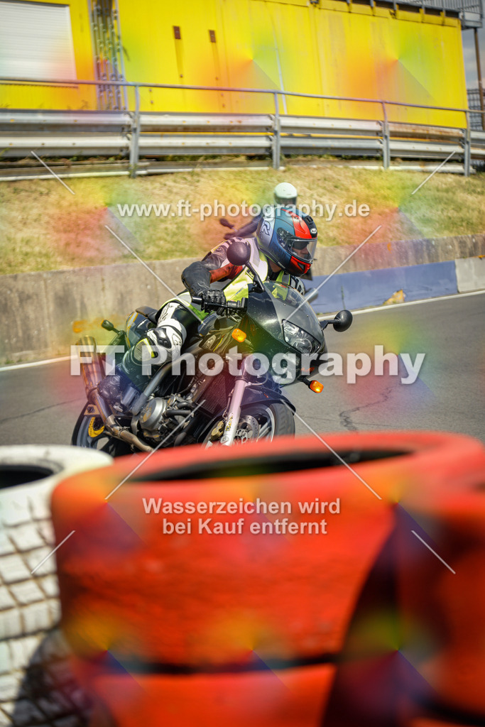 OBK_Mai_Martina_Markus-11191 | Hier findet Ihr Bilder von Touristenfahrten auf der Nürburgring Nordschleife oder von anderen Veranstaltungen die ich besucht habe. Viel Spass beim Durch Schauen 