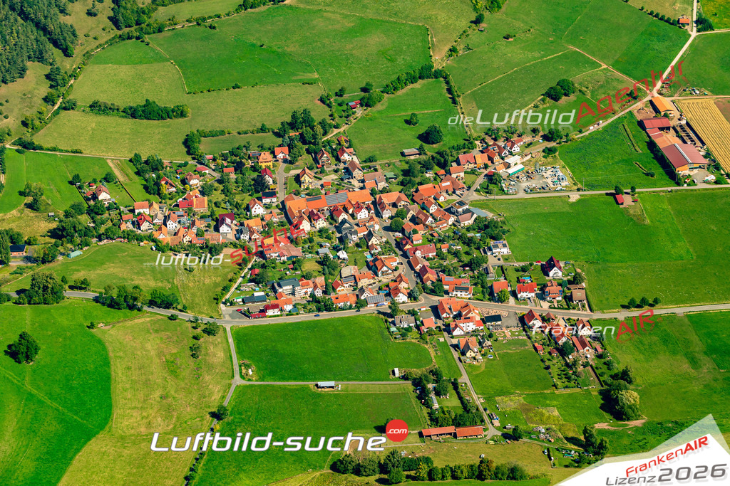 Schöne Luftaufnahme als Geschenk in Oberalba Dermbach - Die Luftbildaufnahme wurde 2025 vom UL-Flugzeug heraus erstellt ( keine Drohne ) - Hochauflösende Luftaufnahme -Nicht vergleichbar mit Google Maps oder Satelittenbilder- Die Geschenkidee !Mit Lizenz und Bildrechte bestellbar