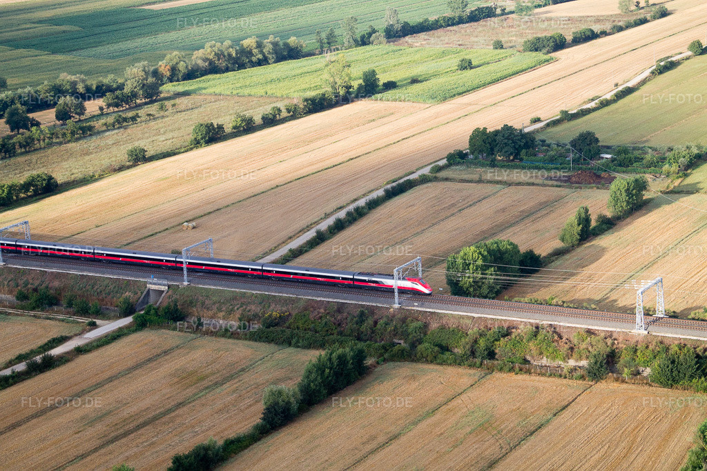 Luftbild: Ortsansicht in Mugliano im Bundesland Toscana in Italien. Foto: IMG_43597.jpg vom 27.07.2011 durch Werner Riehm/FLY-FOTO.de