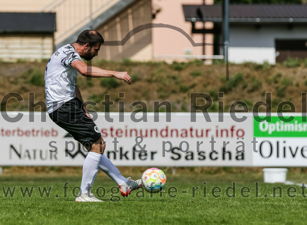 2023-07-09_051_FC_Moosinning_II_gegen_FC_Herzogstadt | Moosinning, Deutschland, 09.07.2023:
Fußball, Kreisliga 2023 / 2024, Testspiel, FC Moosinning II gegen FC Herzogstadt, Endergebnis: 2:1

Foto: Christian Riedel / fotografie-riedel.net