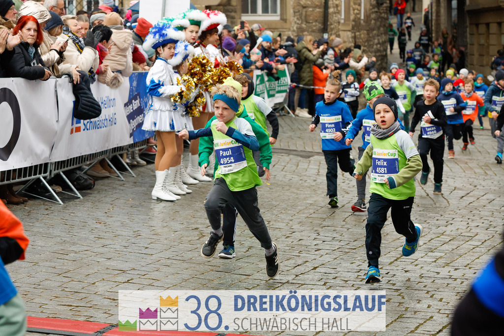 400m AOK Junior Cup | 3 Koenigslauf 2024 400m AOK Junior Cup - Realisiert mit Pictrs.com