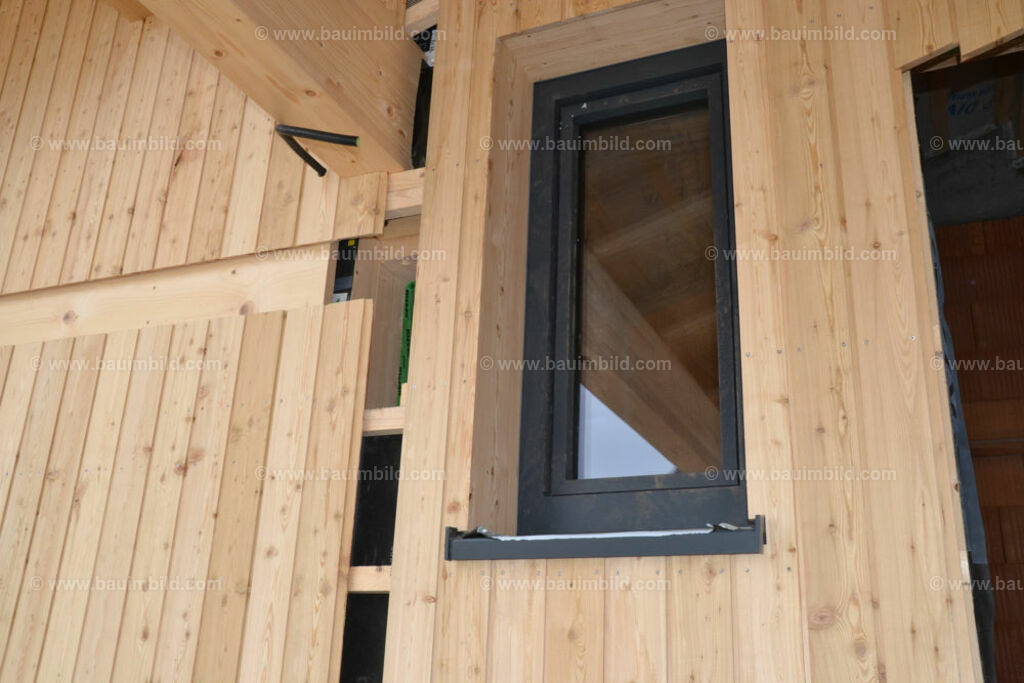 bib-lg13-holzbau-ausbau-0145 | Nach LV-Leistungsgruppen sortierte Detailfotos über den Bau eines Hauses. Alle Hausbau-Bilder direkt vom Urheber und Autor der Website Haus-Selber-Bauen.com